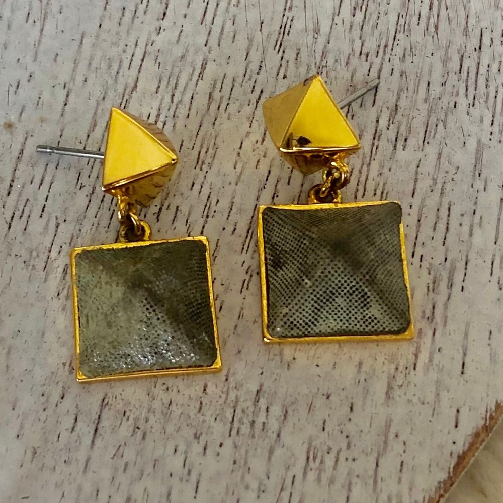CUTE💚💚💚VINCE EARRINGS💚💚💚